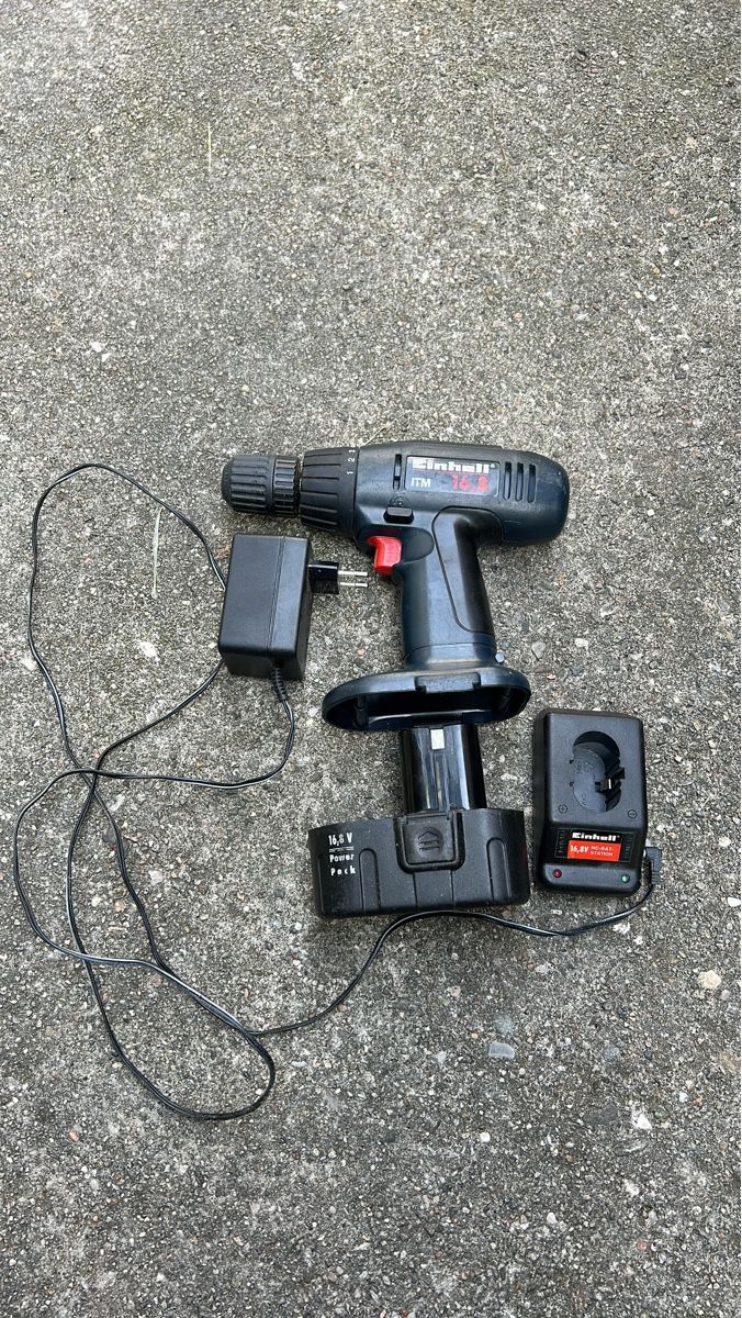 Einhell Perceuses: Trapano avvitatore Einhell 14.4V stato accettabile – Défectueux à Caslano par iguidice01