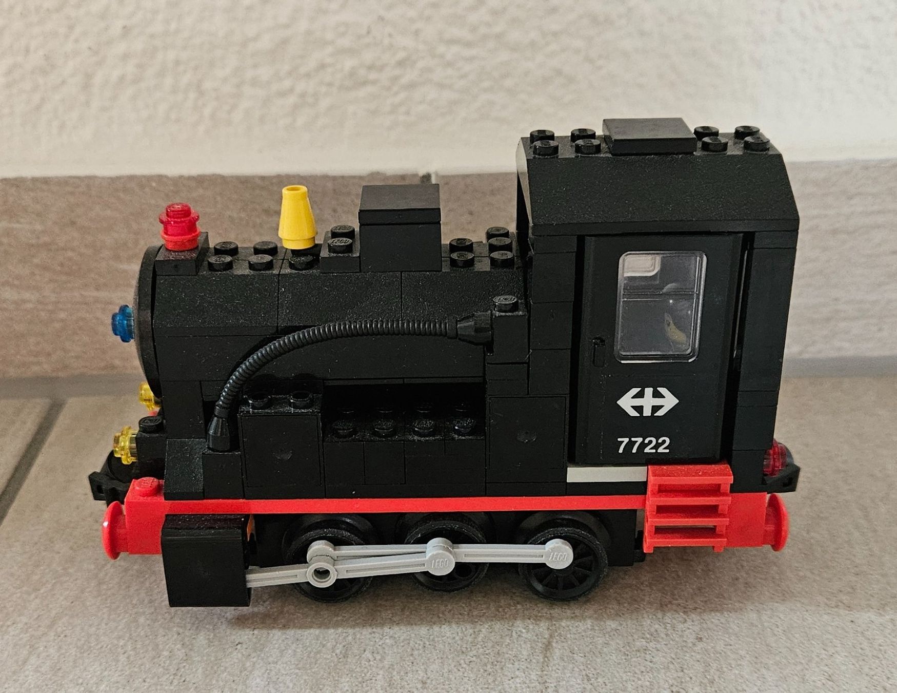 Lego Spielzeuge: Lego Eisenbahn 12V - Lok schwarz – Gebraucht aus Hedingen von Cloudhopper7