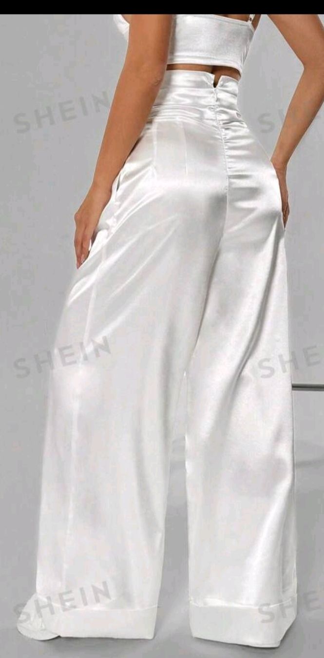 Pantaloni: Pantalon large satiné blanc taille haute, taille 36 – Nuovo (secondo la descrizione) da Lausanne venduto da Cassandra11 1