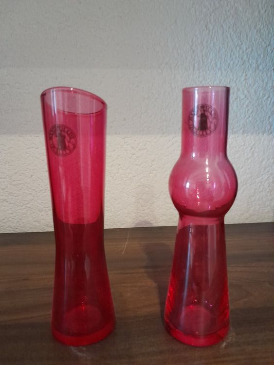 2 kleine Vasen aus rosa Glas (Gebraucht) in Schmerikon für CHF 5 – mit ...