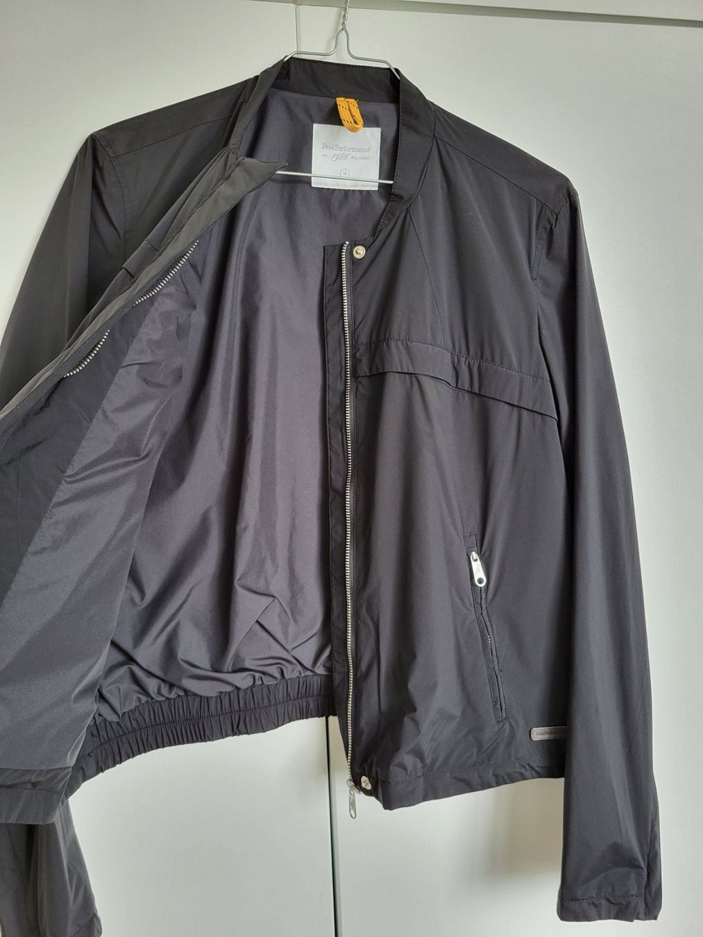 Peak Performance Completi & Tailleur: Peak Performance Damen Trainingsanzug, Gr. M/S - schwarz – Usato da Baar venduto da clar6 3