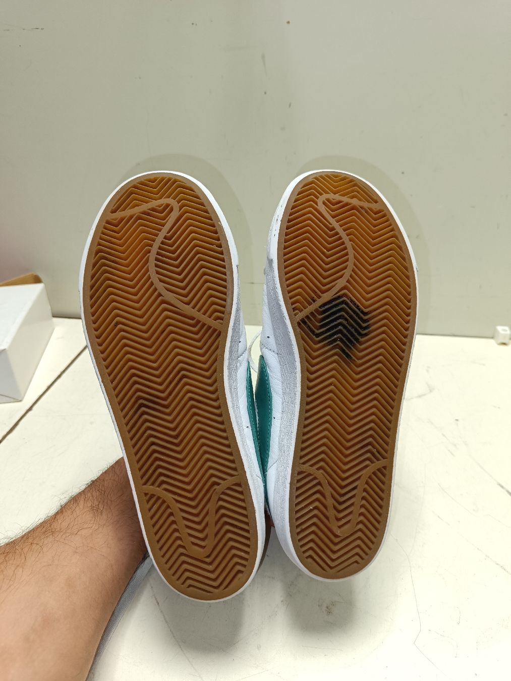 Nike Scarpe da uomo: Nike Blazer High Gr 40Weiss(em69) – Usato da Künten venduto da Schnaepplihuus 4