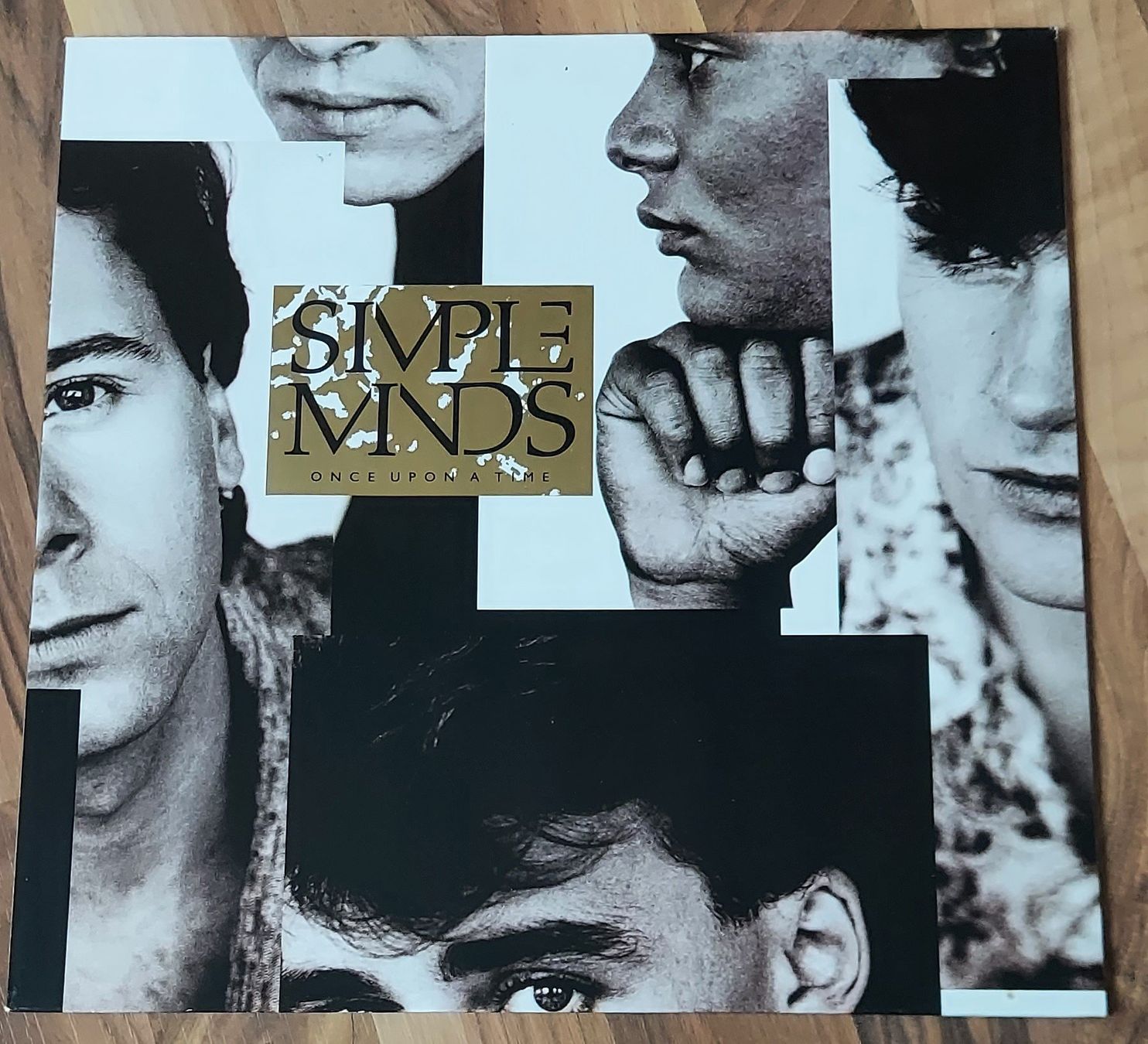 Schallplatten: LP - SIMPLE MINDS - ONCE UPON A TIME – Gebraucht aus Steckborn von Quo7