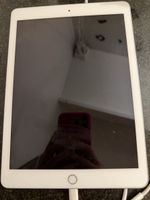 Apple iPad Tablet weiss gebrauchter Zustand