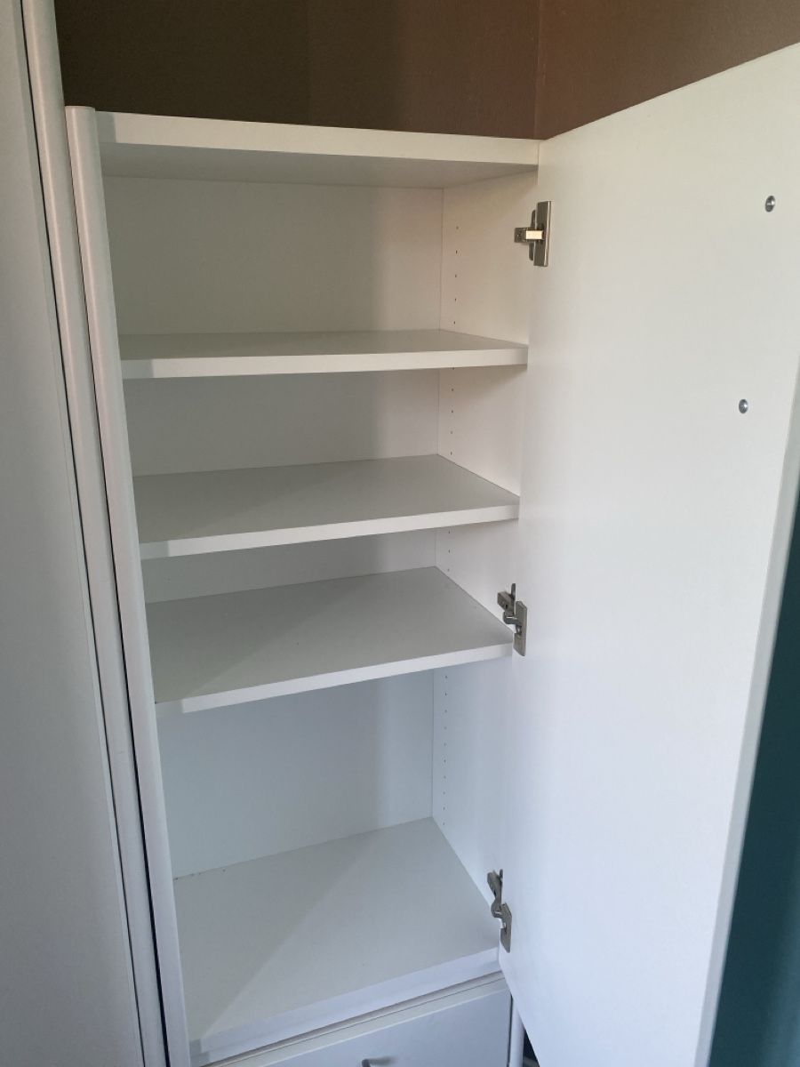Schränke: Schrank klein weiss – Gebraucht aus Heimberg von Petitbeurre 1