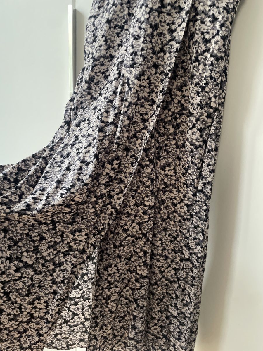 Ba&Sh Kleider: Ba&sh Kleid mit Blumenmuster, Grösse 36 – Gebraucht aus Basel von lea_d56l 2