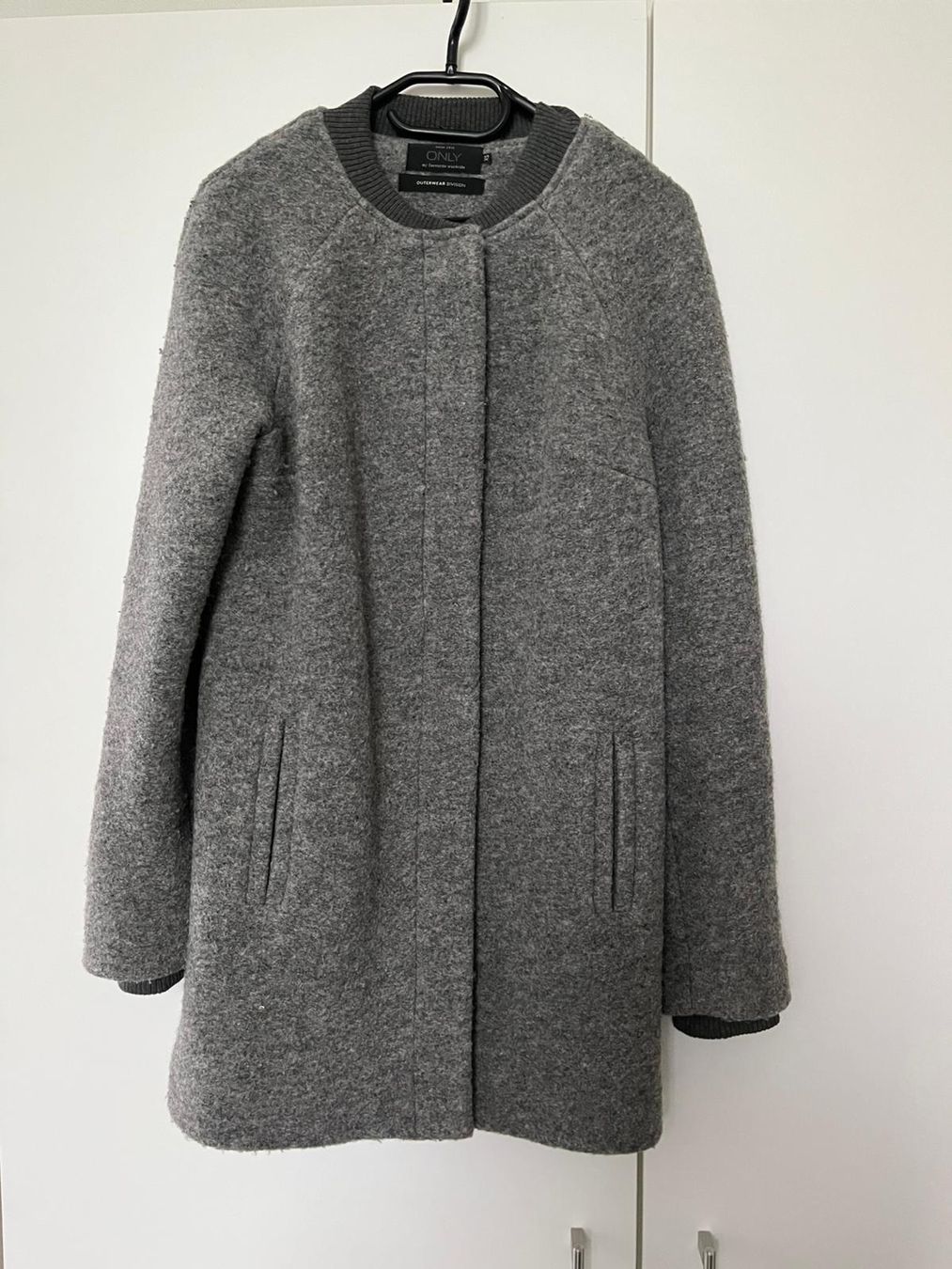 Only Cappotti: Only Mantel, Grösse XS, Grau – Usato da Zürich venduto da liv_x26r 1