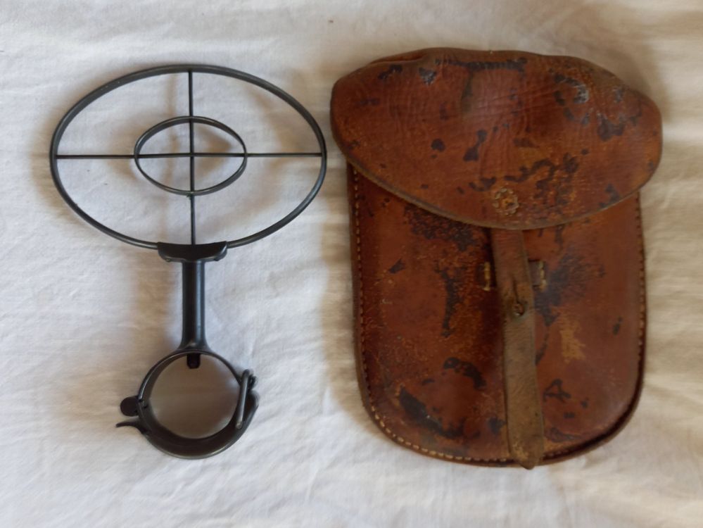 Mini Casque De Football Vintage En Cuir 1/3 Avec étui Ancien - Sans Marque