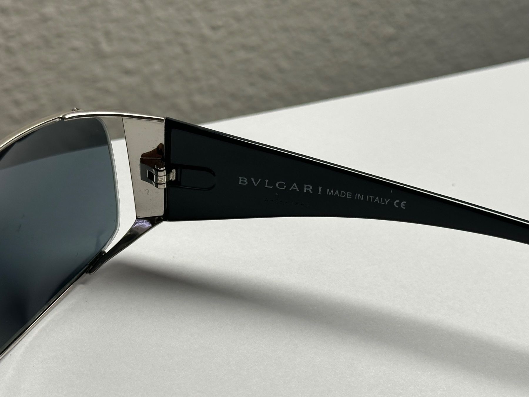 Bulgari Brillen & Gläser: BVLGARI Vintage-Sonnenbrille – Gebraucht aus Pfäffikon ZH von 0iB4F 4
