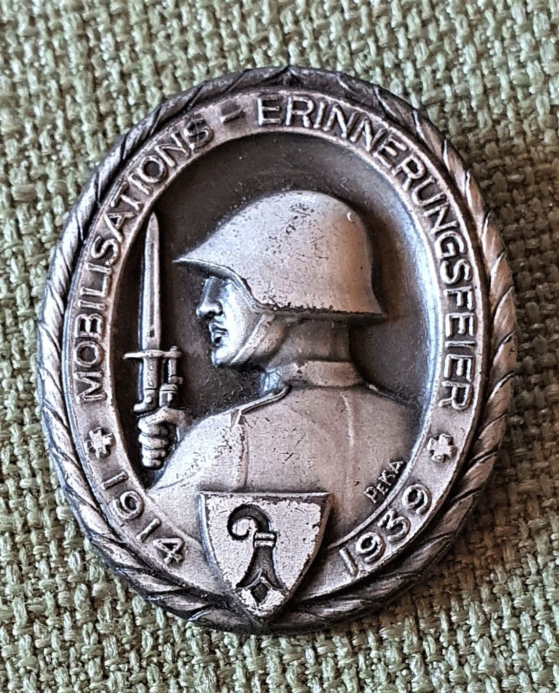 Schweizer Armee Placchette & Badge: G230  Basel Erin. Mobilisation 1914 1939 – Usato da Reinach BL venduto da Boston-Verkauf