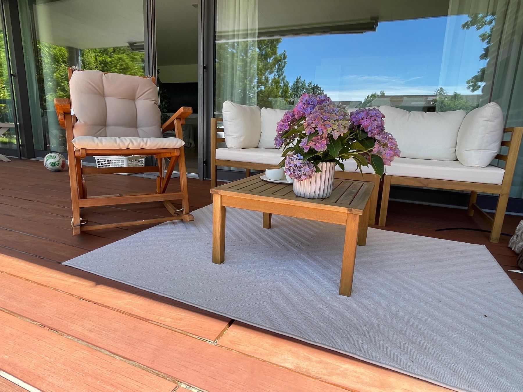Set di tavolo e panche: Gartenlounge Outdoor Möbel – Usato da Neuwilen venduto da bobbel01