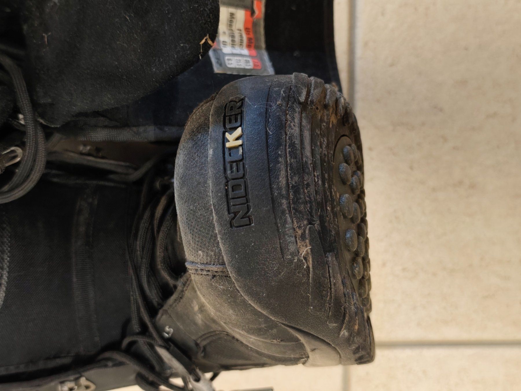 Nidecker Scarpe da uomo: Boots de snowboard – Usato da Delémont venduto da antioque 2