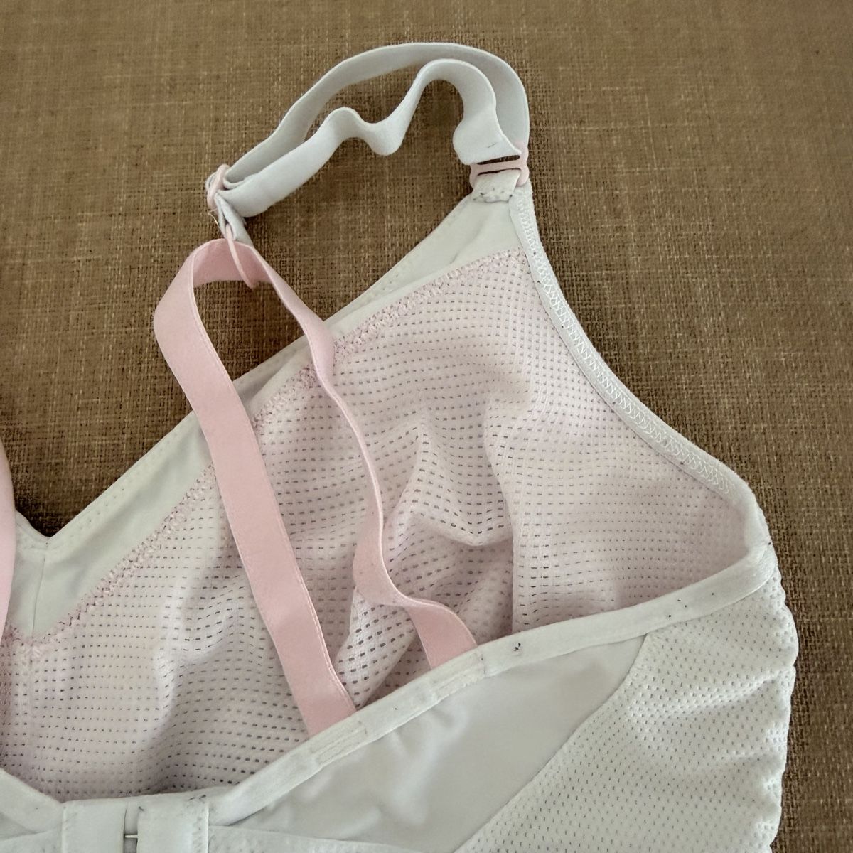 Triumph Sonstige Unterwäsche: Triaction by Triumph - Sport BH – Gebraucht aus zürich von may_yj9f 2