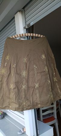 Khaki skirt with sequins and embroidery, Size 10 