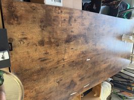 Esstisch aus holz und mettal