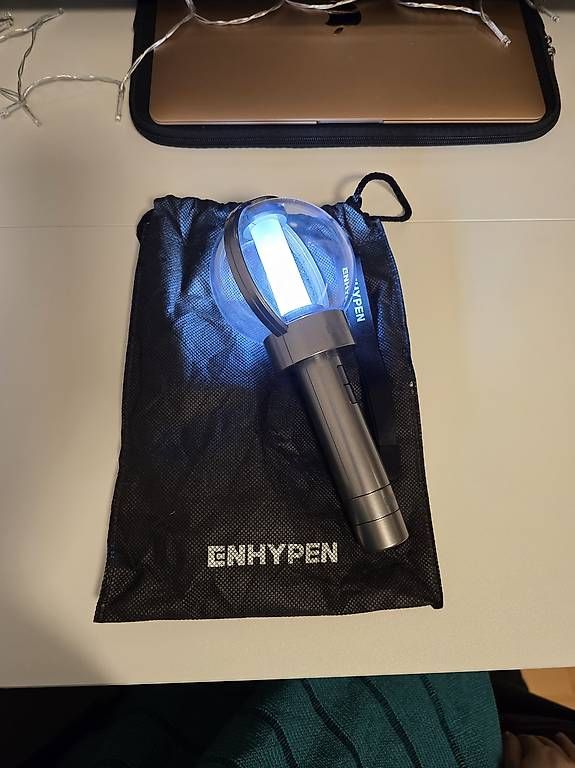 Lampes: Enhypen Lightstick K-Pop – D'occasion à Aesch BL par nicole_g_