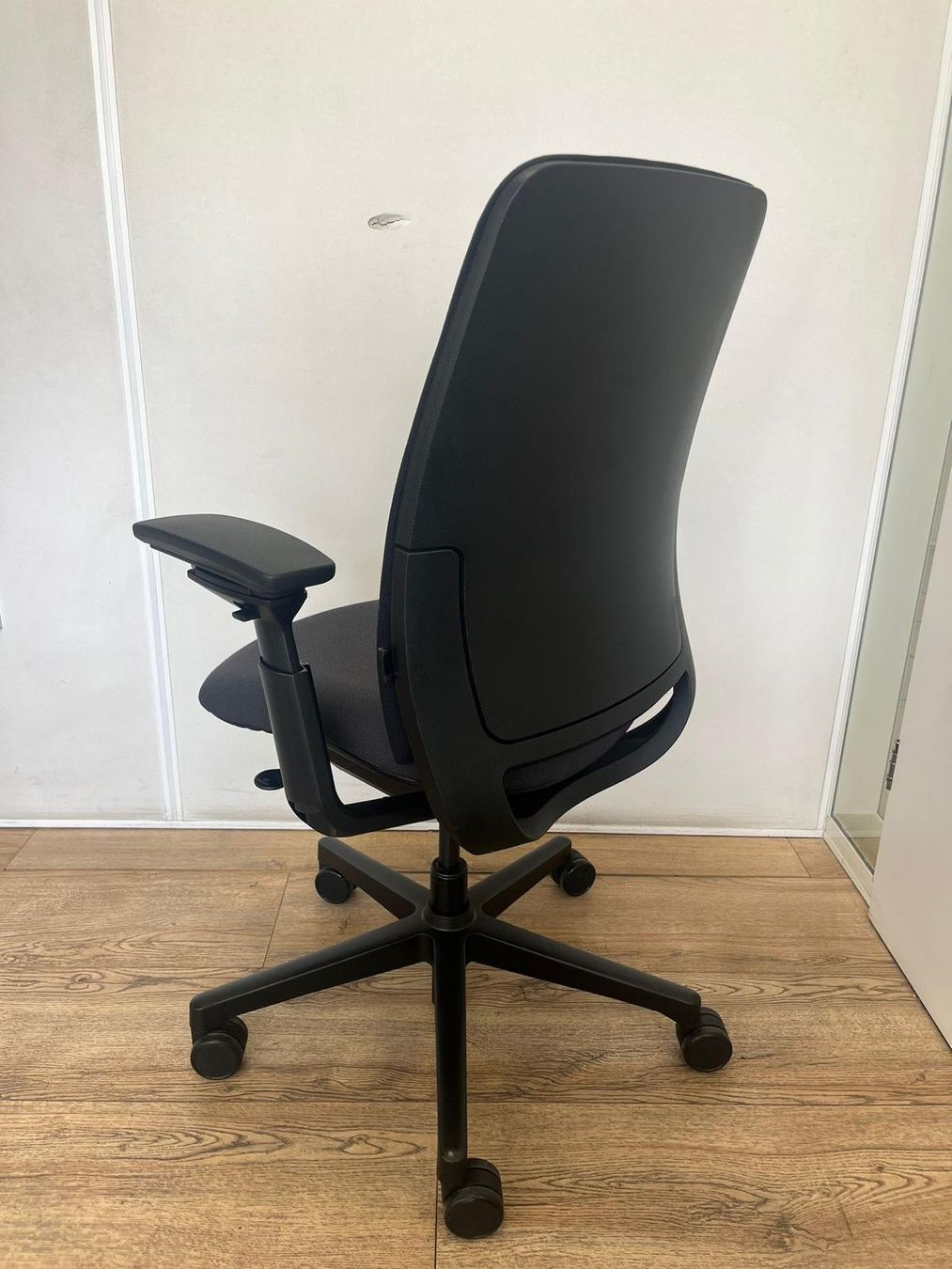 Steelcase Chaises: Steelcase Amia x Leap V2 – D'occasion à Purmerend par Offeco 7