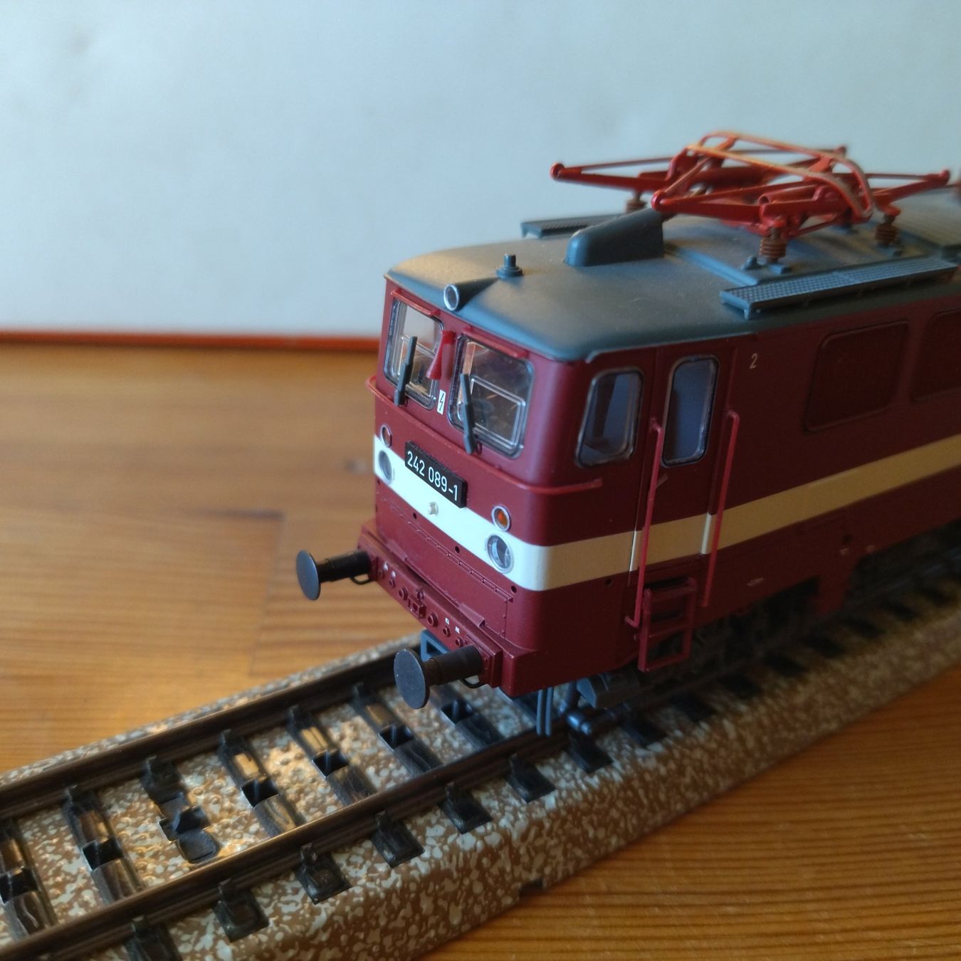 Brawa Modelleisenbahnen: Brawa Lok DR 242 (942) – Gebraucht aus Basel von BeanieUp 2