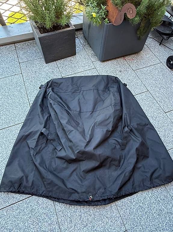 Windhager Sonstiges: Grillhaube und Untergestell schwarz – Gebraucht aus Riehen von cds_wyc2
