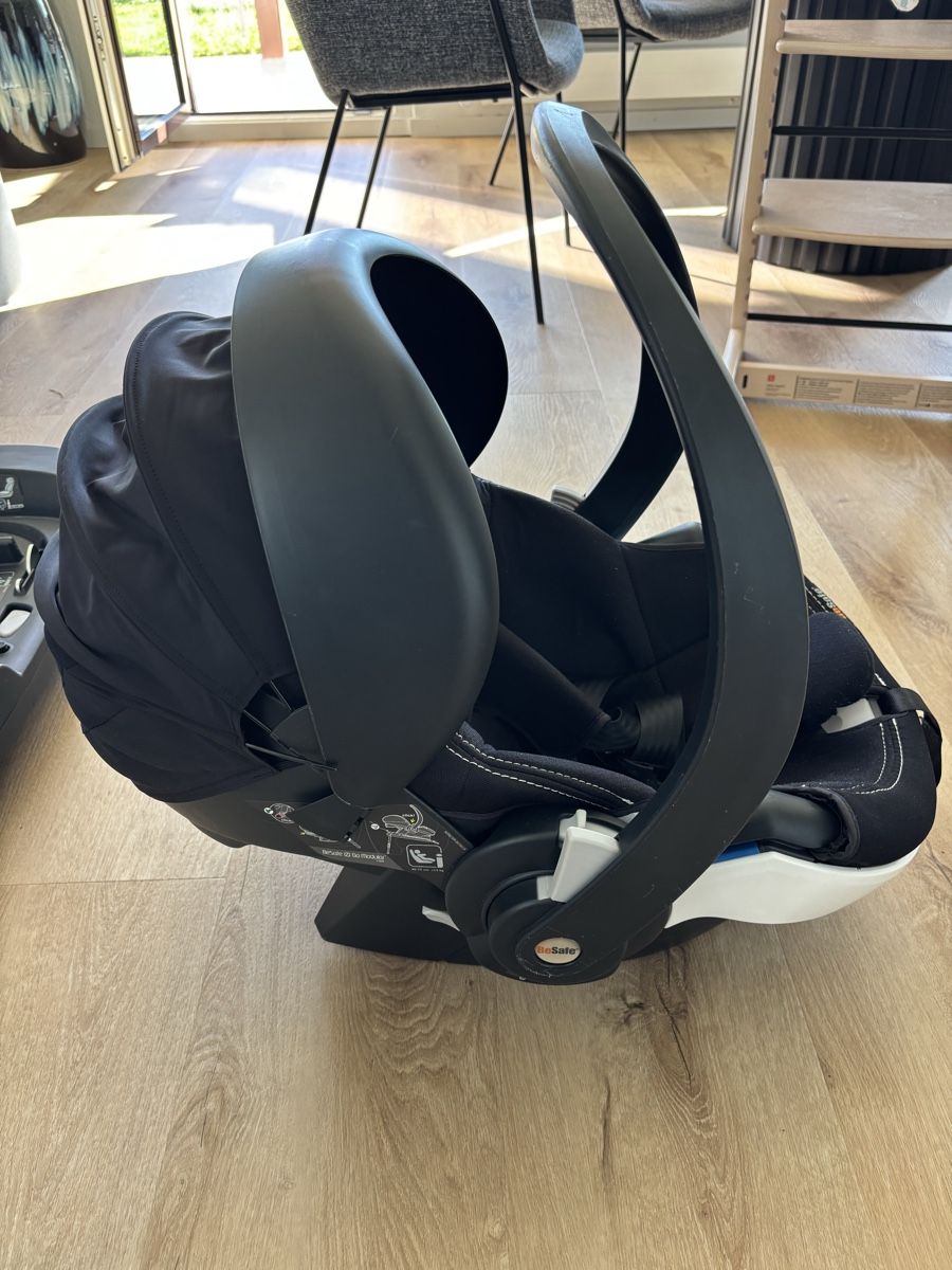 Seggiolini per auto: BeSafe iZi Go Modular i-Size Babysitz + Isofix Basis – Usato da Birmensdorf ZH venduto da Face317 2