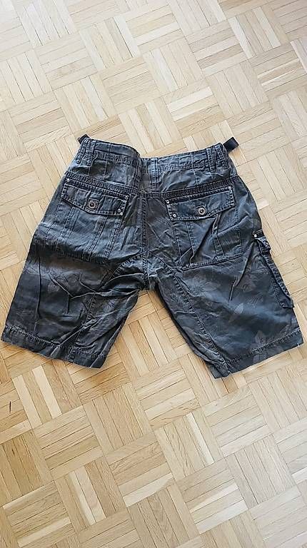 Hosen: kurze Hose Gr. 48 – Gebraucht aus Engelburg von san_z6qd 1