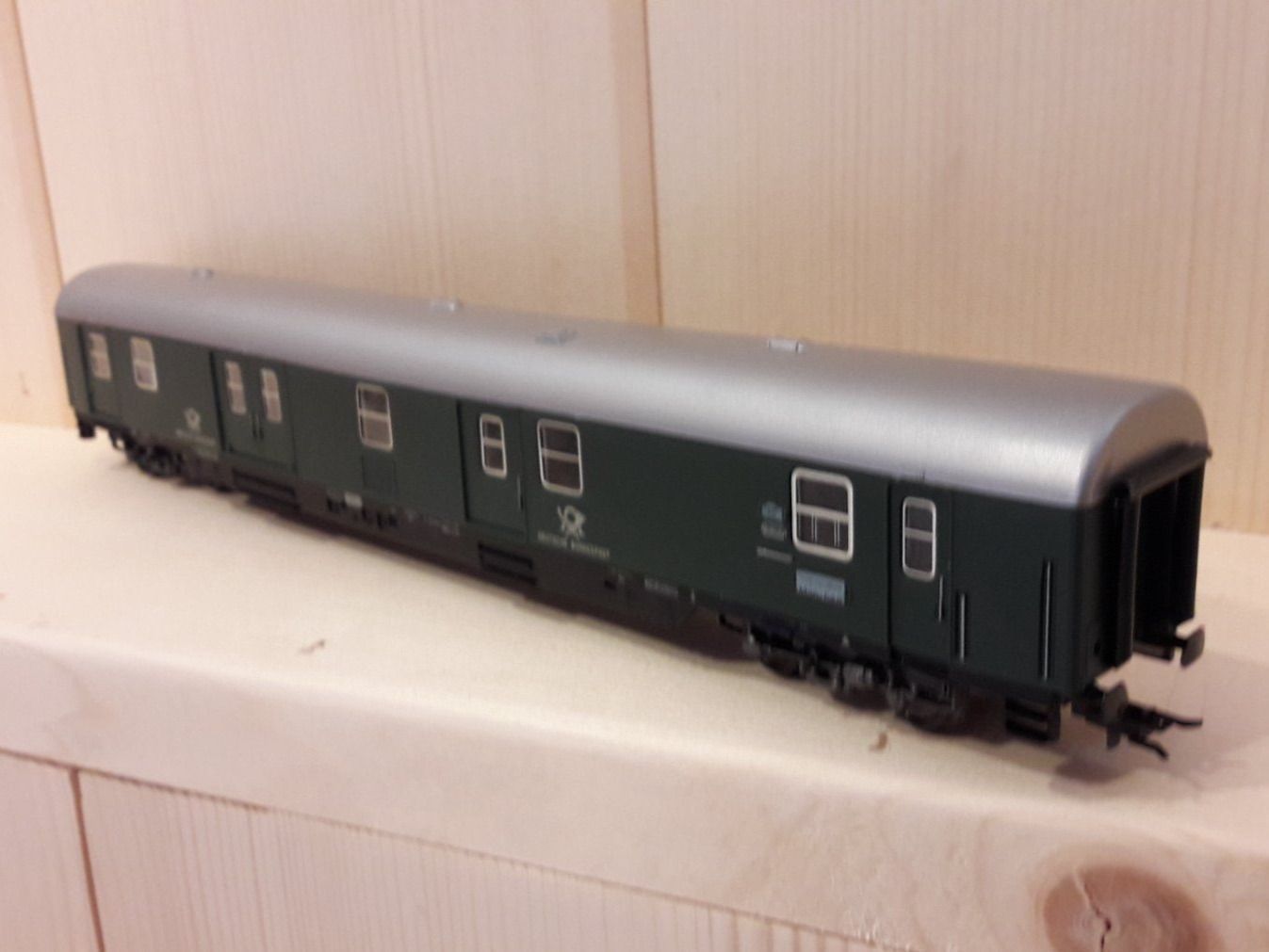 Modellini di ferrovie: Röwa HO DC : DB fourgon poste 4 essieux – Usato da Buttes venduto da Cafe2005 2
