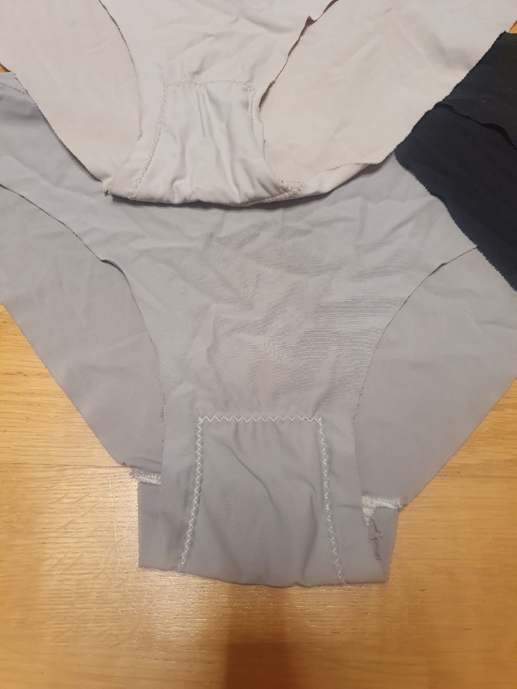 Sonstige Unterwäsche: Damen Slips 3er Set – Gebraucht aus Moosseedorf von Sonnenschein.. 1