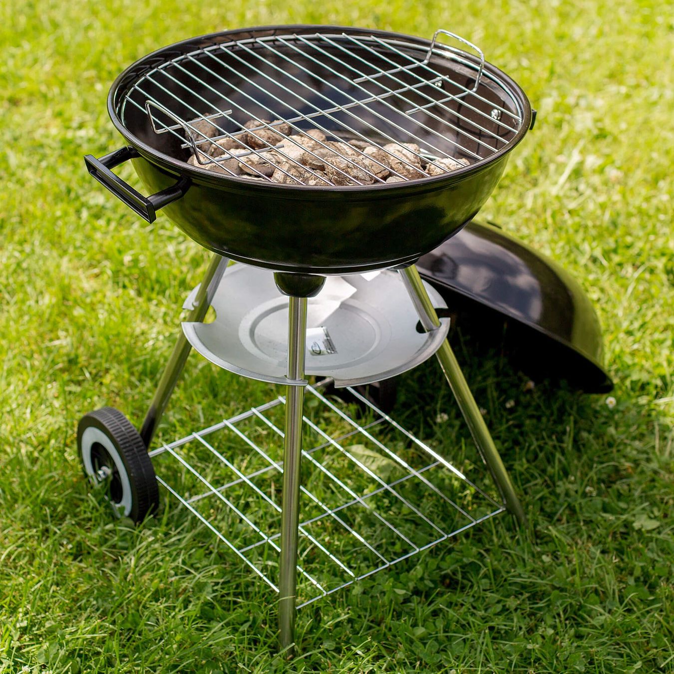Griglie: Kugelgrill mit Rollen Ø 41,5cm - braun – Nuovo (secondo la descrizione) da Murten venduto da Roland.Kemmer.AG 2