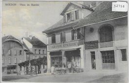 Moudon - Place du marche - Grande Epicerie - animee