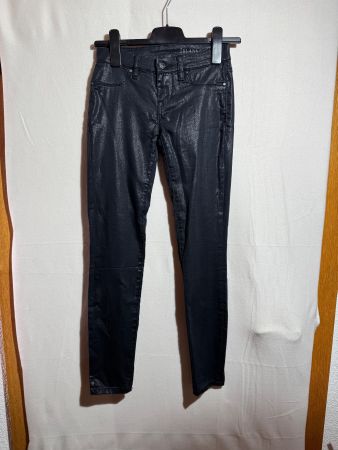 Glänzende Jeans von Blanknyc Gr. 24