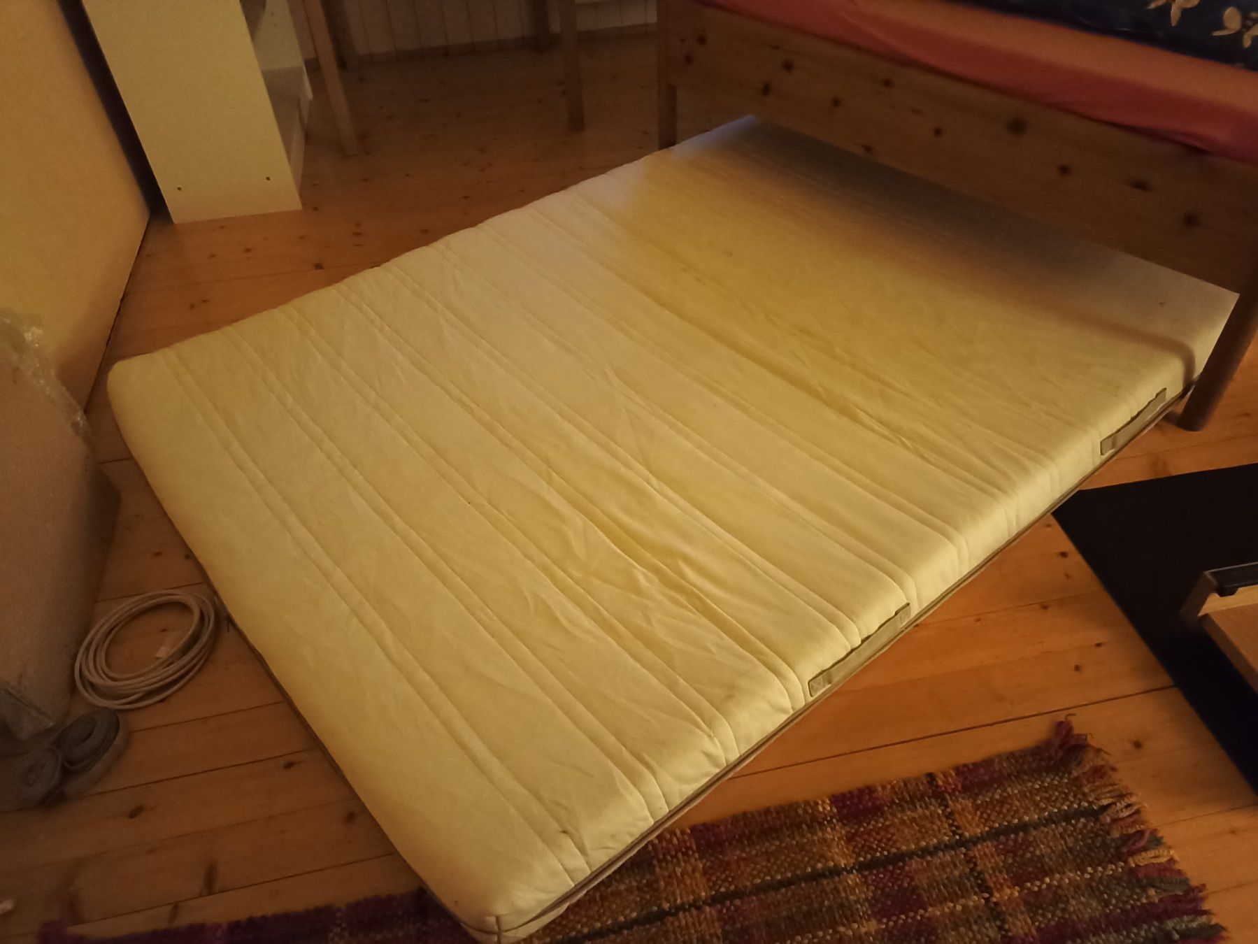 Matelas: Matratze, 140x200 – D'occasion à Neuhausen par ani_gvm8
