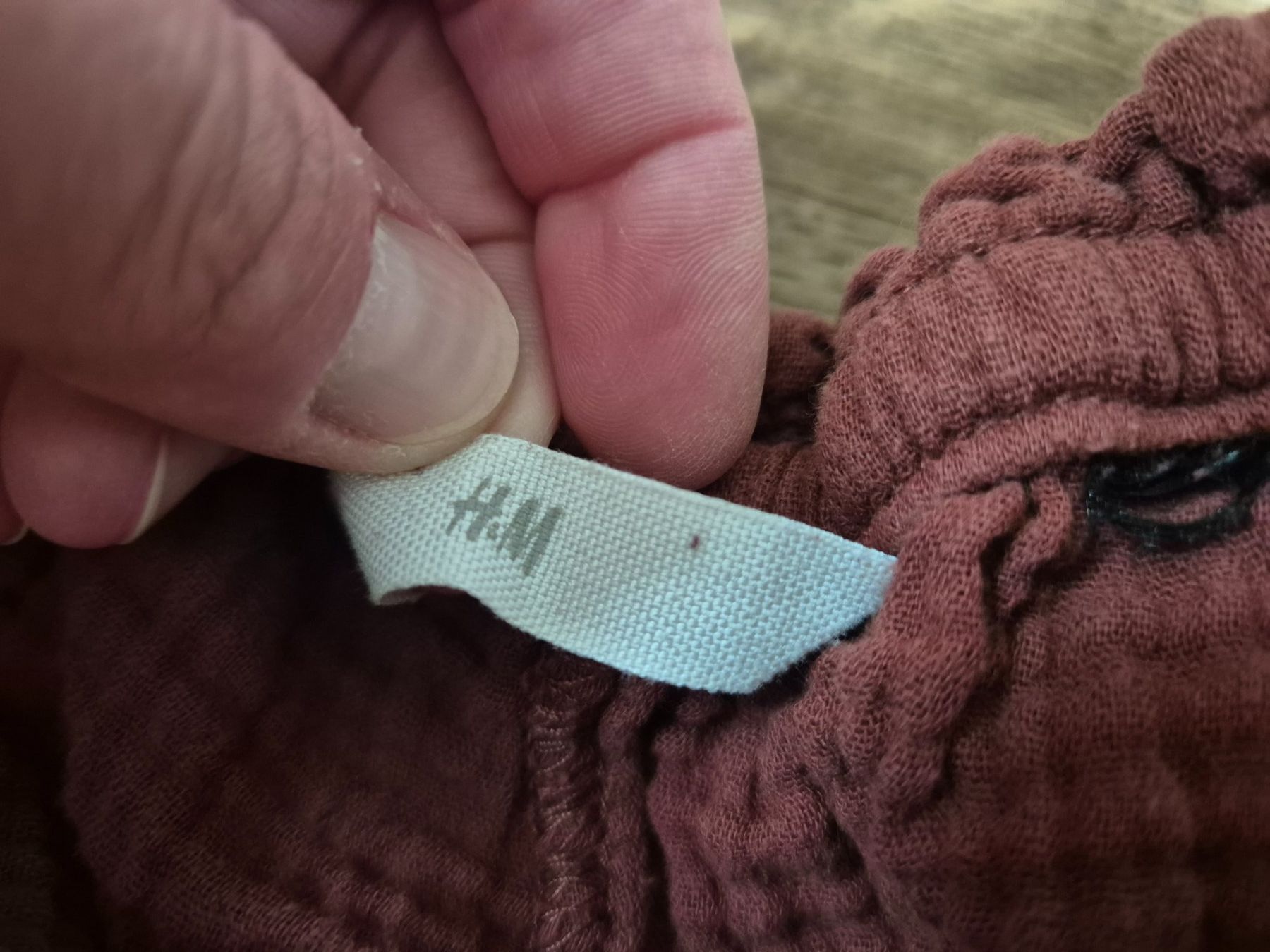 H&M Hosen: H&M rust cotton muselin shorts size S – Gebraucht aus Zürich von monadiederich 1
