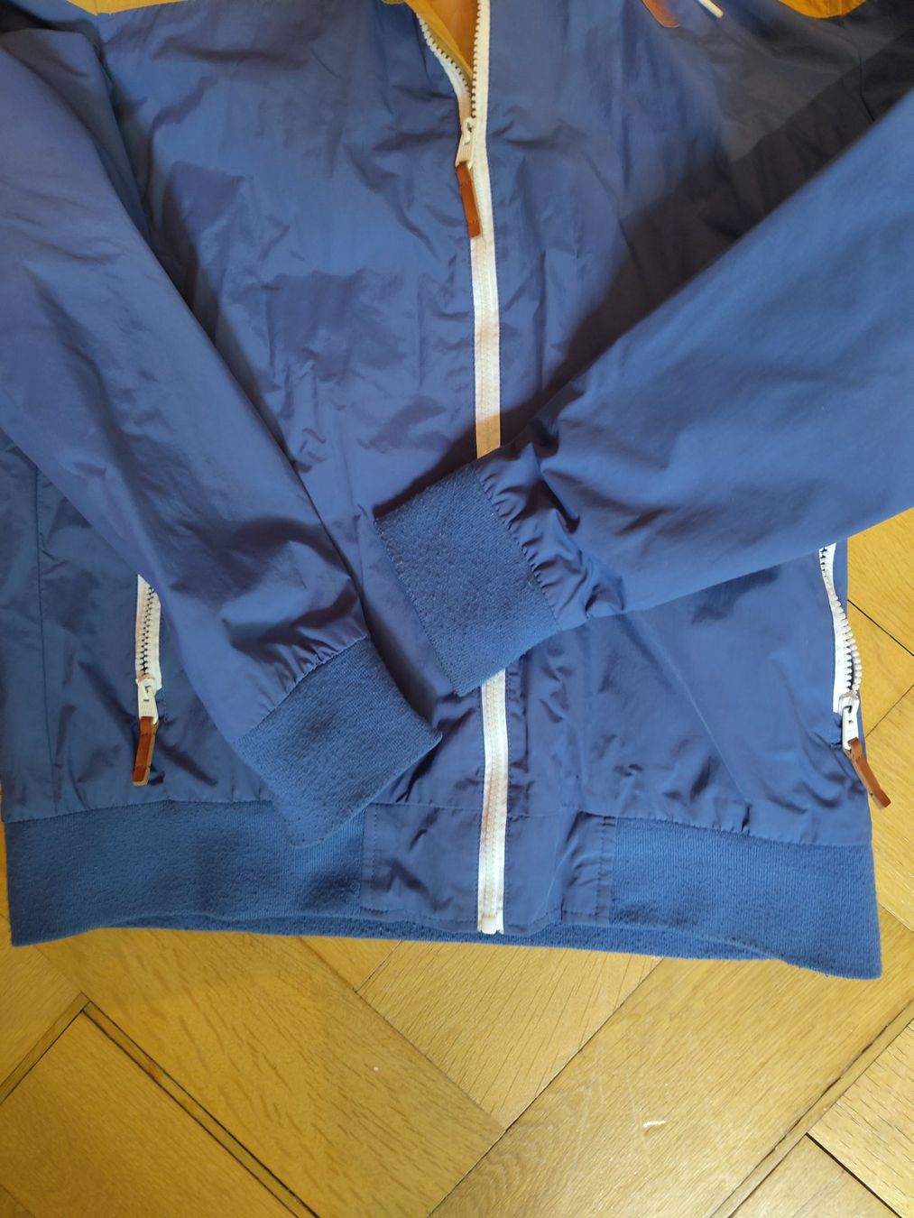 Giacche: Übergangsjacke – Usato da Bern venduto da Linii 2