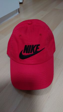 Nike Cap in Rot Unisex
