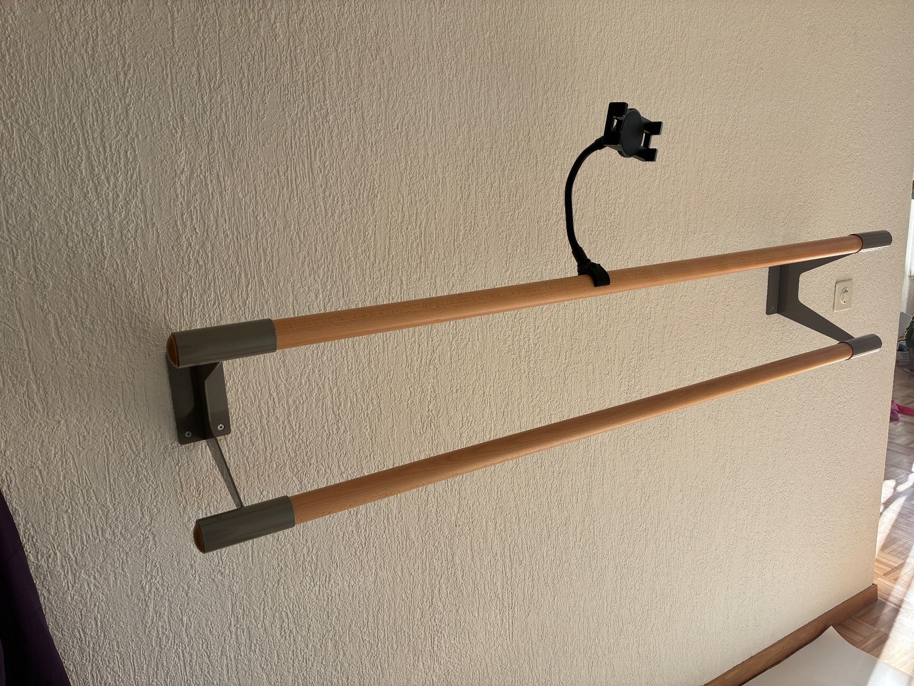 Hometrainer: Ballettstange doppelt mit Bodenmatte – Gebraucht aus Berikon von lynn52