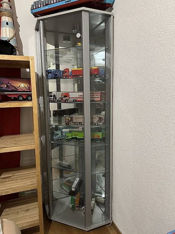 Vetrine: Eckvitrine Glas – Usato da Attiswil venduto da Martin558790
