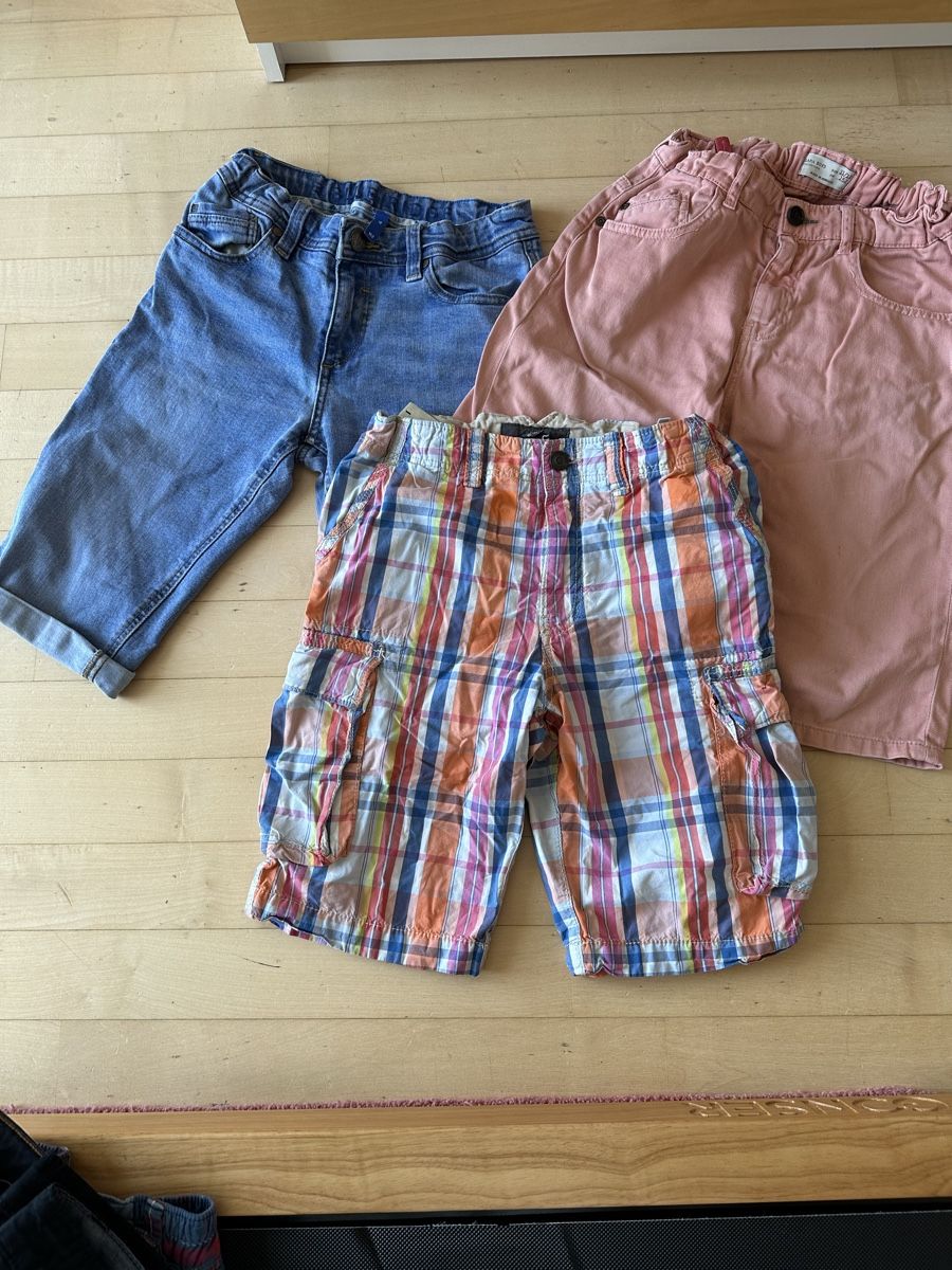 Kleiderpakete & -sets: Kurze Hosen 152 – Gebraucht aus Zizers von special_peanuts