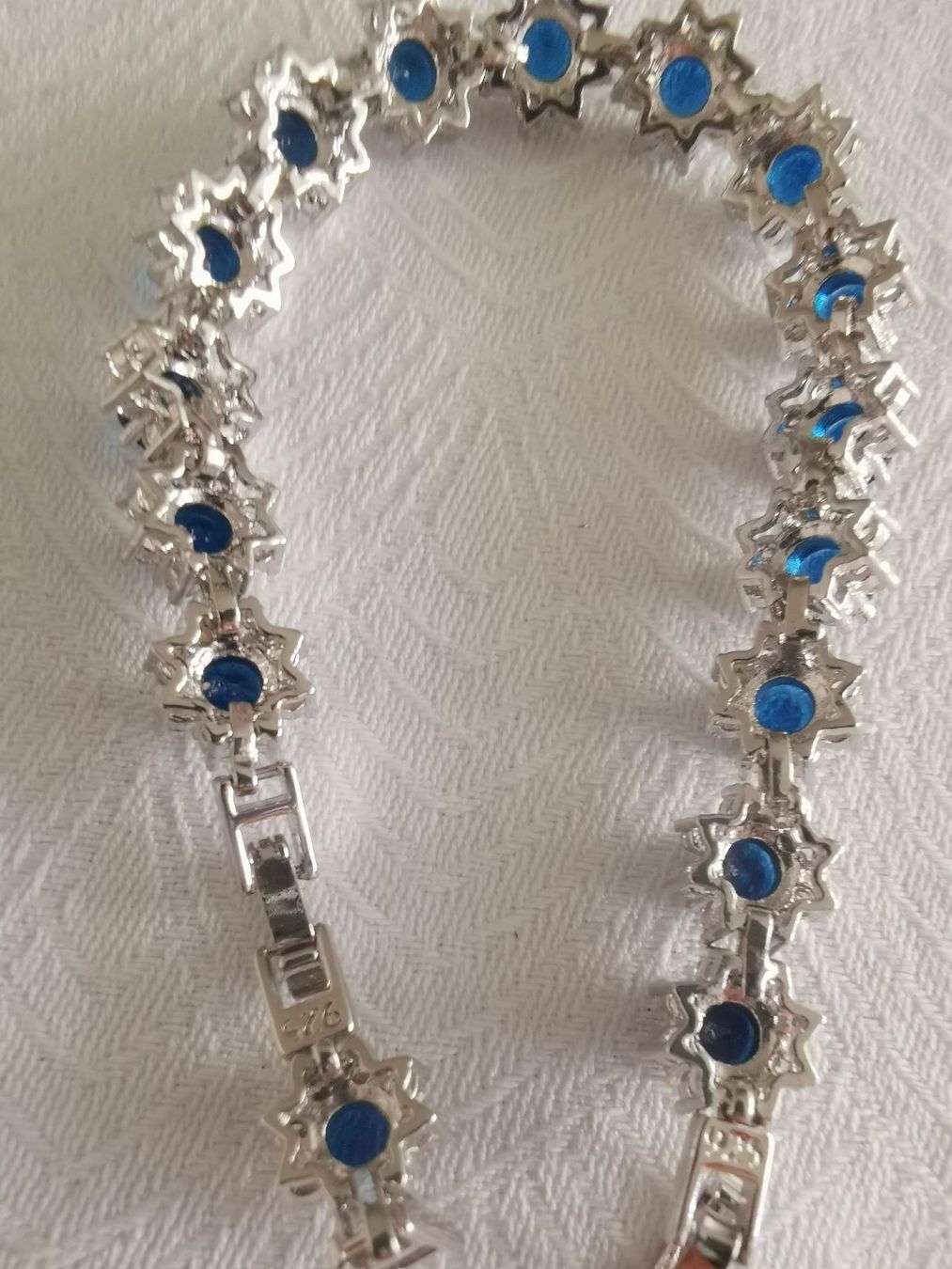 Armbänder & -reifen: SCH. SILBER ARMBAND M. BLAUEN STEINEN 925 – Gebraucht aus Allschwil von Male54 2