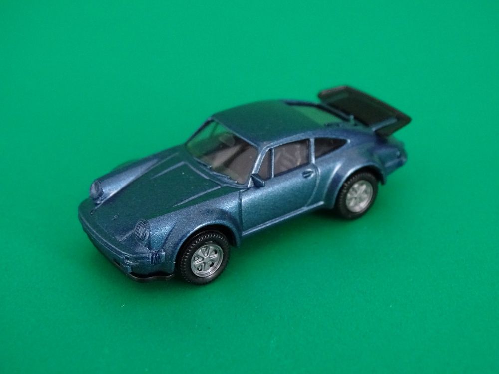Modèle Réduit HERMA Porsche 930 Turbo à L'échelle 1/87 - Neuf