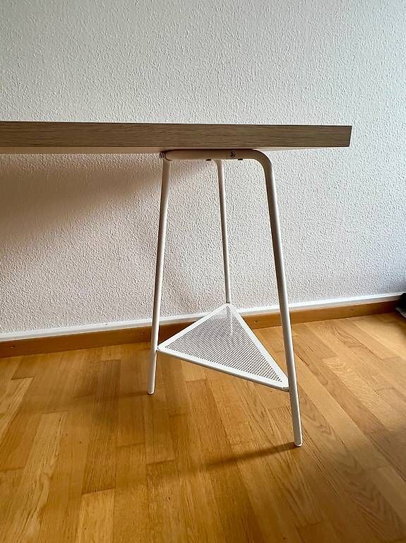 Tavoli: IKEA LAGKAPTEN Tisch – Usato da St. Gallen venduto da koe_9fdf 1