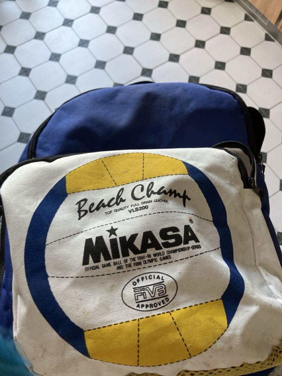 Zaini: Mikasa Beachvolleyball Rucksack - Retro – Usato da Basel venduto da Wiub 2