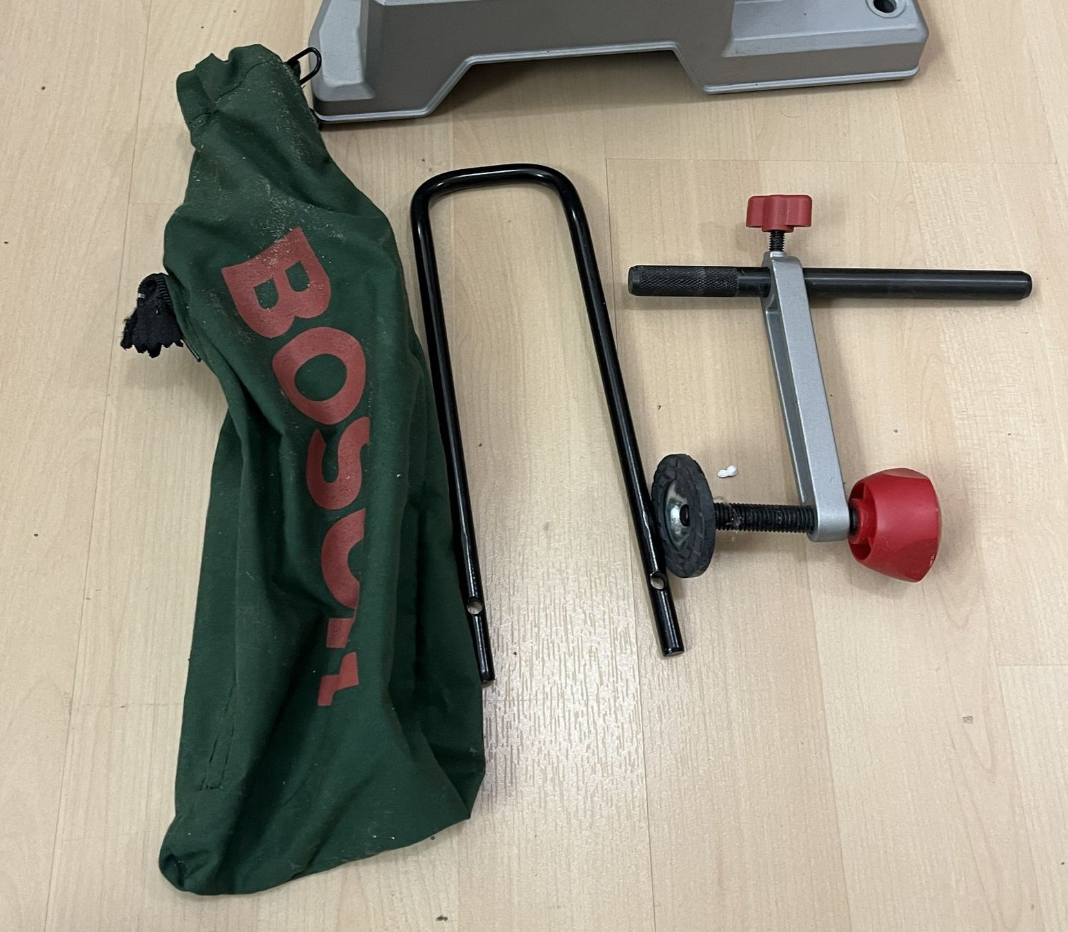 Bosch Sägen: Gehrungssäge BOSCH PCM 8 gebraucht – Gebraucht aus Männedorf von Maenne 4