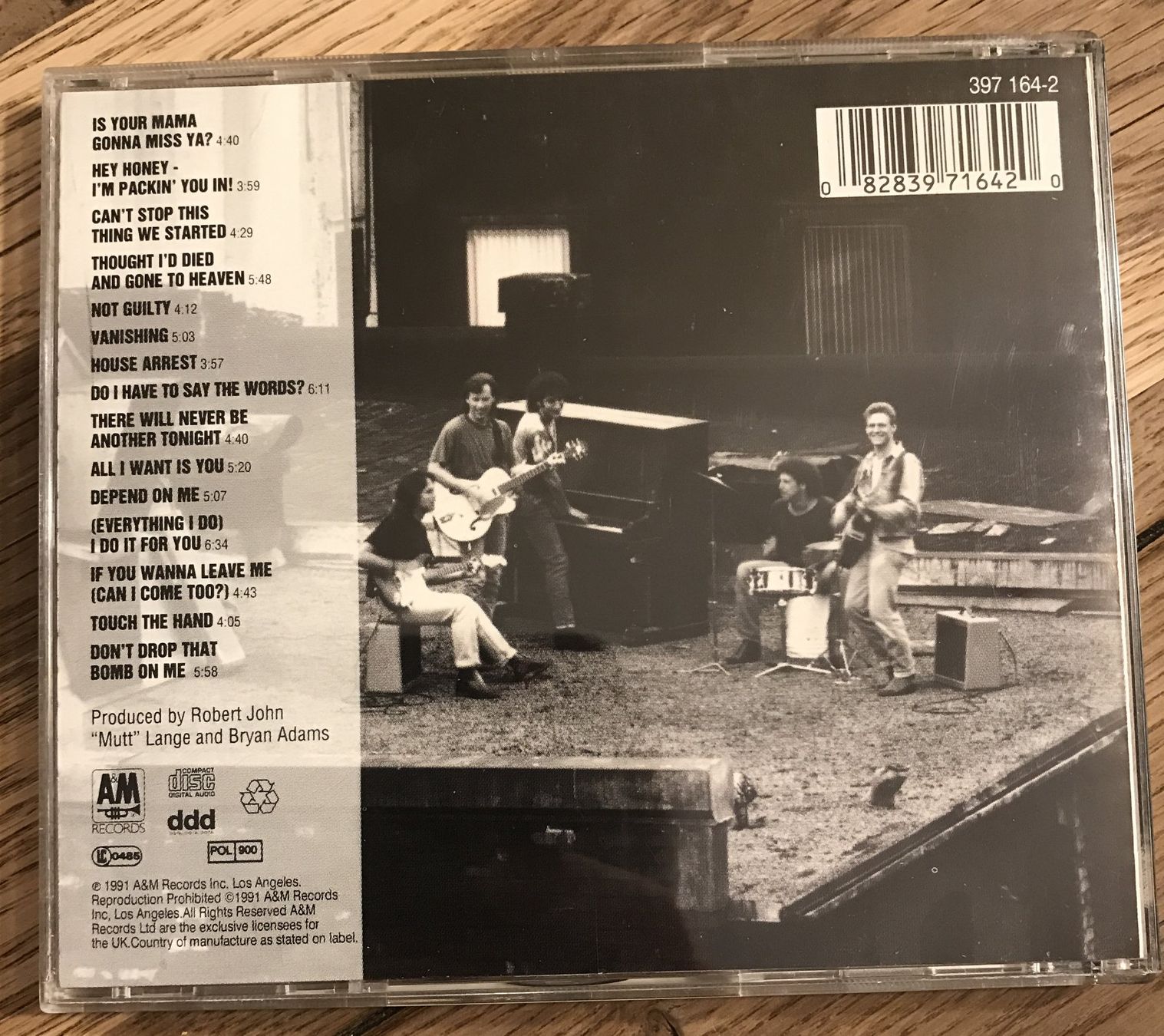 CD: CD- Bryan Adams - Waking Up The Neighbours – Usato da Guntershausen venduto da Gloominati 1