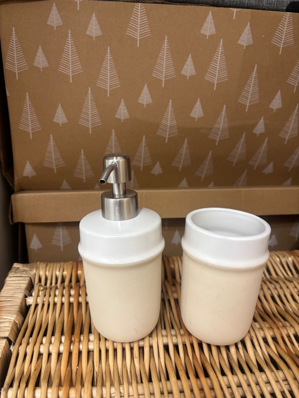 Portasapone: ZARA HOME Bathroom Soap & Holder Set NP: 90.- – Usato da Horgen venduto da len_qjz9 2