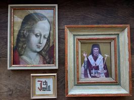 3 antike Bilderrahmen aus bemaltem Holz und Glas.