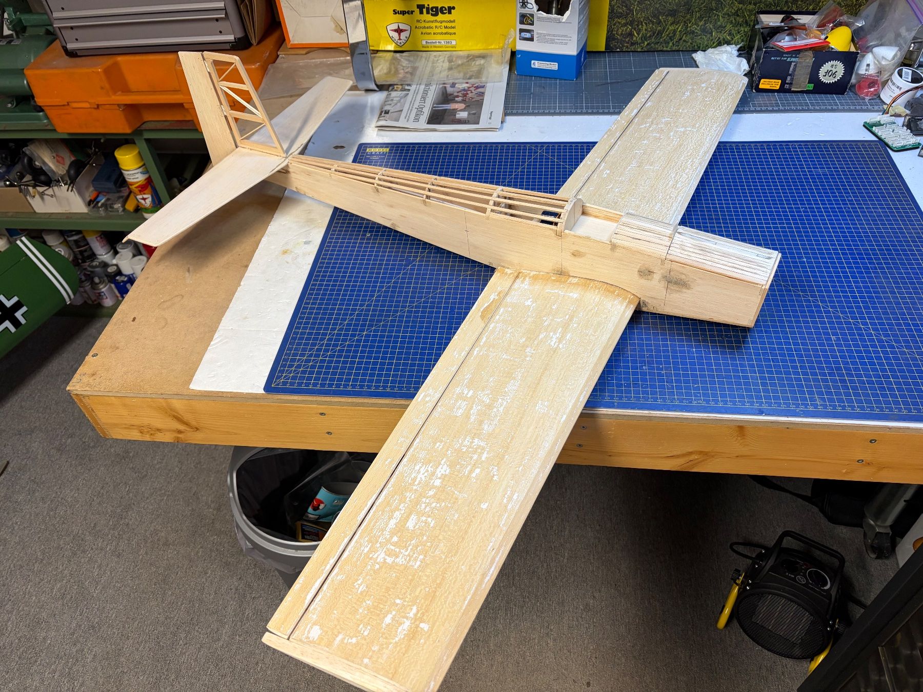 Modellismo RC: Schönes, grünes RC-Flugzeug , Oldtimer x2 – Nuovo (secondo la descrizione) da Glattbrugg venduto da Olio7 5