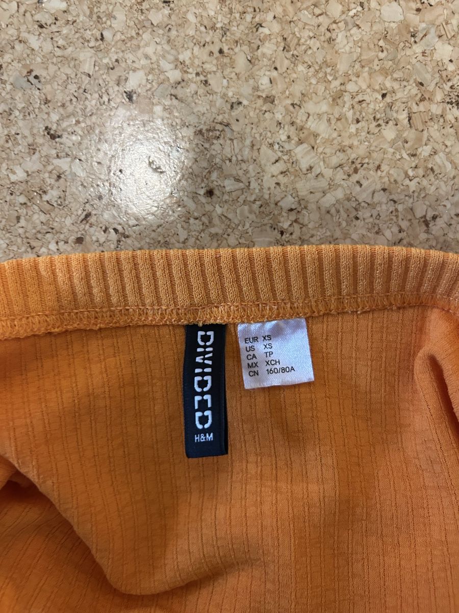 H&M Top: orangenes neckholdertop – Usato da Schmitten FR venduto da let_k9yc 2