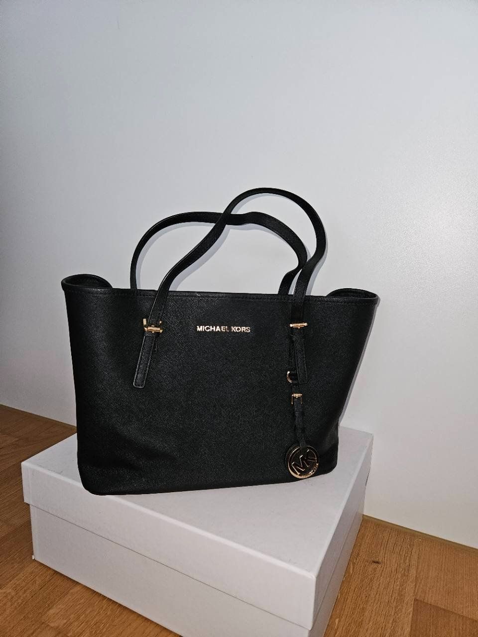 Michael Kors Borse da donna: Michael Kors Shopper / Handtasche schwarz – Usato da Aarau venduto da chi_qnc5