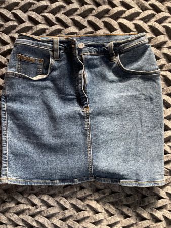 Coole Jeansrock von Calvin Klein - ideal für den Sommer!