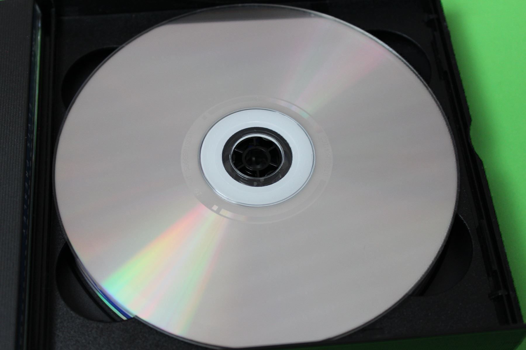 CD: Elvis Presley - The Ultimate Collection 4CDs 2001 – Usato da Tübach venduto da JamesStone 5